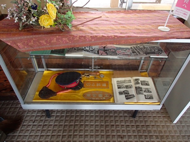 駅の中には昔懐かしのアイテムも展示中！